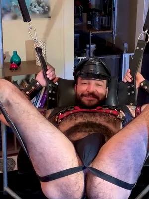 #Peluda #Fetiche #Bunda Peluda #Urso #Sling #Pornô Vertical