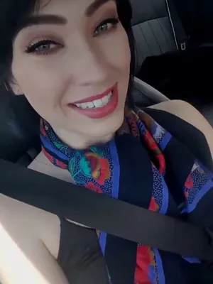 #Amateurs #Pussy #Car #Vertical Porn