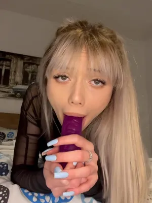 #Náctileté #Vibrátor #Krásný Holky #Sólo #Onlyfans #Kouření Dilda #Vertikální Porno #Leslie Shay