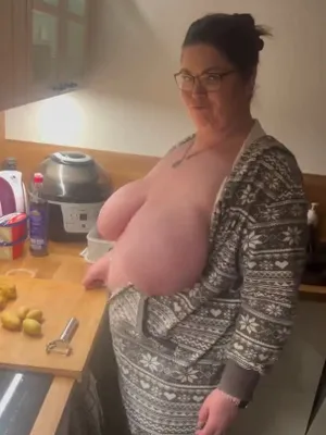 #Amateurs #Big Tits #BBW #German #Vertical Porn