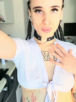 #Amatéři #Kouření Péra #Prsa #Brunetky #Krásný Holky #Školačky #Sólo #Onlyfans #Škádlení #Sexy #Schoolgirl Uniform #Nipples #Onlyfans Modelky