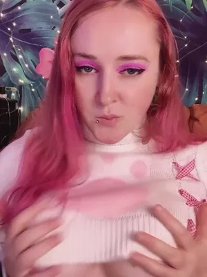 #Tits #Dildo #Pantyhose #Dildo Blowjob #Vertical Porn