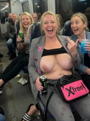 #素人 #巨乳 #公共场所 #Blonde #Beautiful #Public Flashing #Flashing Tits #派对 #Train #Risky Public #FYP #Viral #抖音 #流出 #Instagram Leaks #Wet Tits #Tiktok18+ #Zero Shame #Nextgen Vids #TXF