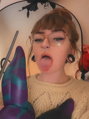 #Redhead #Tattoo #Glasses #Dreadlocks #Onlyfans #Vertical Porn #Leaks #Onlyfans Models #Xaozora