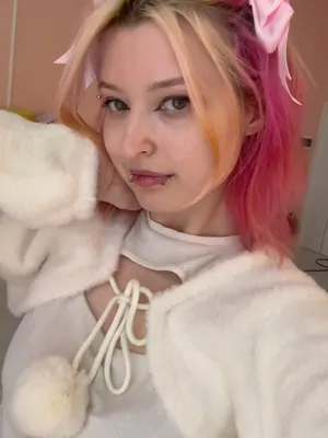 #Amateurs #Teen #Solo #Onlyfans #Teasing #Colored Hair #Vertical Porn #Baby Eva