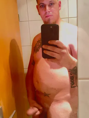 #Amateurs #Tattoo #Mirror #Gay #Jerking Off #Vertical Porn #Chubby