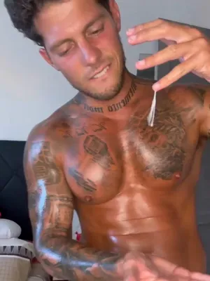 #Tattoo #Cumshot #Oiled #Muscular #Solo #ゲイ #オナニー #Vertical Porn #セルフ精飲