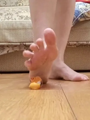 #Fétchisme Des Pieds #Vertical Porn #Jambes Olga