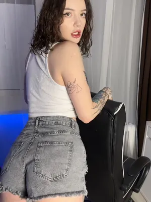 #Tattoo #Ass #Onlyfans #Vertical Porn #Tiktok Porn #Katarina