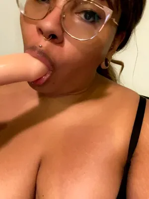 #Glasses #Ebony #Dildo Blowjob #Vertical Porn