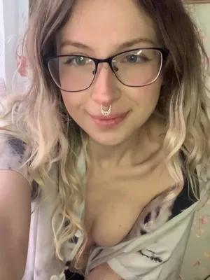 #Niedlich #Titten #Blond #Kleine Titten #Zierlich #Solo #Jung #Necken #Fansly #Nerd #Kleiner Arsch #Vertikal Porno #Tiktok Porn #Nasenpiercing #Sextiktok #Tiktok18+ #Klein #Dünn #Mia Perks