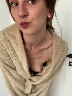#Amateurs #Flashing Tits #Mirror #Solo #Onlyfans #Teasing #Natural Tits #Sexy #Bathrobe #Selfievideo