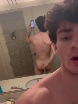 #Blowjob #Tattoo #Cumshot #Naked #Mirror #Solo #Bareback #Gay #Twink #Culo #Fucking #Jerking Off #Vertical Porn #Culo Perfetto