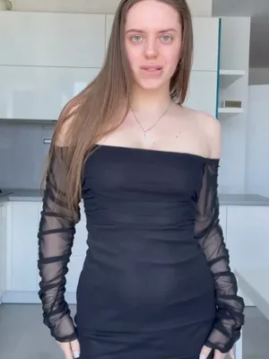 #Amatéři #Brunetky #Krásný Holky #Tancování #Dlouhe Vlasy #Onlyfans #Šaty #Sexy #Mini Dress #Kitchen Dancing