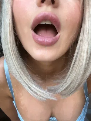#Tits #Blonde #Beautiful #Lingerie #挑逗 #胸罩 #Drooling #特写 #Sexy #性感身材 #Tongue Play #Wetlips #@lexyg #Saliva Play