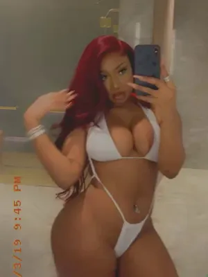 #Latina #Bikini #Vertical Porn
