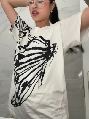 #Amatéři #Tetování #Brýle #Koupelna #Oholený #Před Zrcadlem #Sólo #Onlyfans #Sexy #Roztomilé #Sexy Postava #Oversized Shirt #Bangs #Graphic Tee