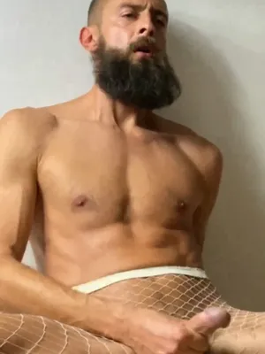 #Cumshot #Sportlich #Strumpfhosen #Solo #Fischnetz #Schwul #Bärtig #Wichsen #Analfingern #Crossdresser #Vertikal Porno