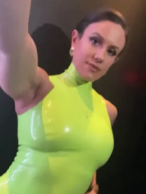 #Amateurs #MILF #Brunette #Ass #Latex #Pantyhose #Solo #Onlyfans #Teasing #Penny Barber #Tiktok Porn #Venezuela #Leaks #Tiktok18+
