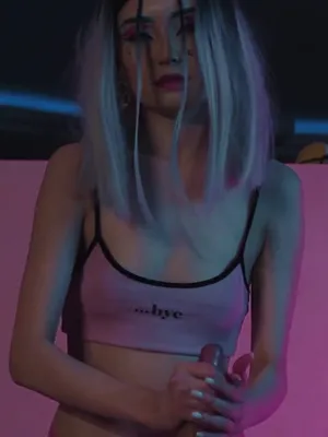 Magical handjob from asian babe