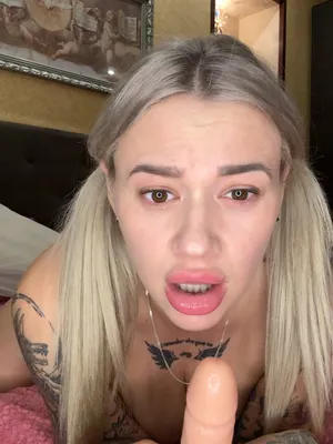 #Mamada #Tatuaje #Rubia #Garganta Profunda #Consolador #Coletas #Solo #Onlyfans #Consolador Chupada #Chicas Tatuadas #Jugando Con Dildo #Mila Shake #Lip Piercing