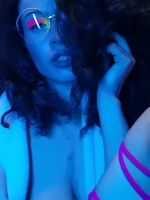 #Amateurs #Toys #E- Girls #Stacy Bloom #Thewondertoys #Vertical Porn