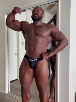 #Ebony #Muscular #Onlyfans #Vertical Porn #Leaks #Onlyfans Models #Cocoa Muscle