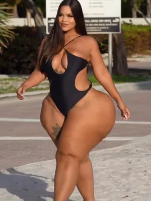 #Brunette #Big Ass #Curvygirl #Vertical Porn #Instagram Leaks #Chubby