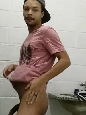 #Amatéři #Zadeček #Velký Péra #Atlet #Sólo #Brazilian #Homosexuálové #Latino #Jerking Off #Roztažená Prdel #Vertikální Porno #Knír #T Shirt #Kšiltovka #Kadsdcvl