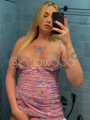#Shemale #Vertical Porn #Onlyfans Models #TS Hillawood