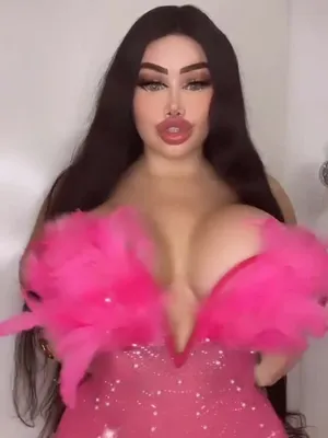 #Grosse Titten #Brünett #Tanzen #Onlyfans #Kleider #Bimbo #Vertikal Porno #Bibibugatti