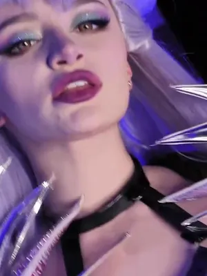 Evelynn enjoys anal fuck Leah Meow