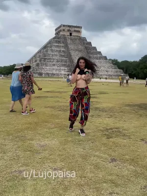 #Public Flashing #Vertical Porn