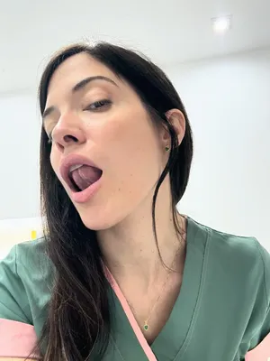 #素人 #Brunette #Solo #Hot #Sexy #美少女 #Medical Fetish #Nurse Scrubs #Drlily Peach