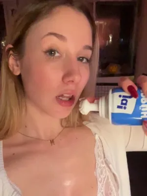 #Niedlich #Blond #Solo #Jung #Onlyfans #Essen #Deutschland #Sexy #Heiße Blondine #Süßes Mädchen #de- D Eutscher Amateur #Blonde Schönheit #Sexy Figur #Vertikal Porno #Lizzelisabeth