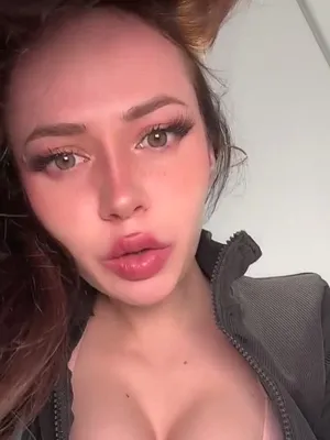 #Brunette #Solo #Vertical Porn