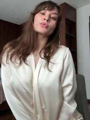 #Amateurs #Brunette #Beautiful #Lingerie #Challenge #Fansly #Sexy #Vertical Porn #Lili Mancester