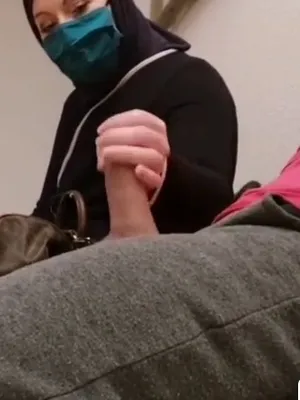 An amateur Muslim woman is fucking relishing a pulsating cock ramming her dripping pussy, while donned in her facemask; Islam invades the bedroom!