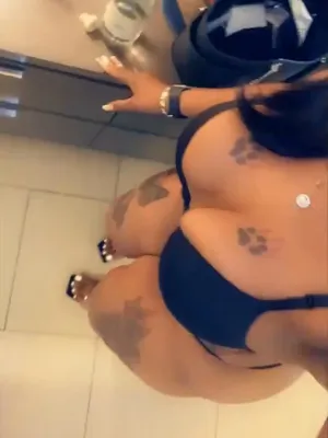 #Tette Grosse #Tatuaggi #Culo Grosso #Nere #Onlyfans #Porno In Verticale #Perdite #Onlyfans Modelle #È Solo Succoso Per Te