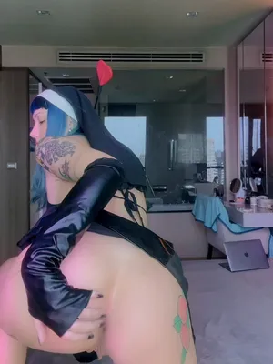 #Niedlich #Tätowierung #Arsch #Kostüm #Handschuhe #Solo #Necken #Fansly #Süßes Mädchen #Bunte Haare #FYP #Tiktok Porn #Durchsickern #Instagram Lecks #Tiktok18+ #Vampi Cut