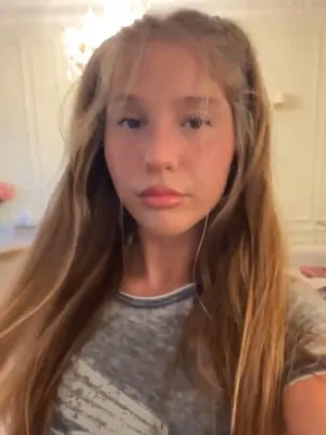 #Onlyfans #Vertical Porn #Leaks #Onlyfans Models #Genieexum