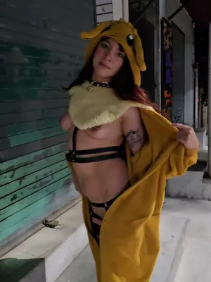 #Público #Tetas #Pelirroja #Disfraz #Intermitente Público #de- D Esnudez #Exhibicionismo #Expuesto #Nudista #Vertical Porn #Pokemon