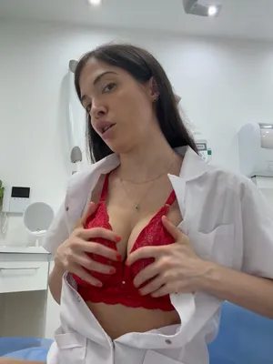 I like my patients to give me their cum in my mouth and drip onto my tits.