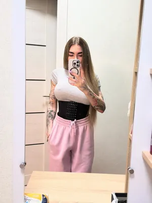 #Amatéři #Tetování #Před Zrcadlem #Sólo #Onlyfans #Vertikální Porno #Sky Lee69