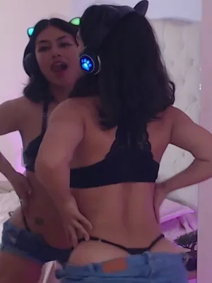 #Teen #Brunette #Solo #Onlyfans #Fansly #Sexy Body #Vertical Porn #Eden Kazumi