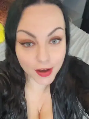 #Velký Kozy #Brunetky #Tetování #Onlyfans #Vertikální Porno #Úniky #Onlyfans Modelky #Amywynters