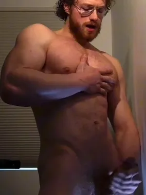#Glasses #Cumshot #Muscular #Solo #게이 #Bearded #딸딸이 #유두플레이 #Curly Hair #자지에침뱉기