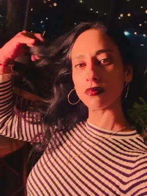 #Amatéři #Brunetky #Krásný Holky #Dlouhe Vlasy #Onlyfans #Domácí Videa #Sexy #Roztomilé #Sexy Postava #Tongue Out #Striped Top