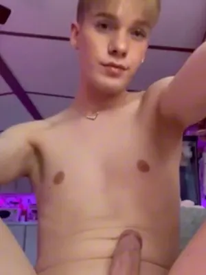 #Bionde #Da Sola #Ragazzo Effeminato #Omosessuale #Snella #Ragazzino Gay #Farsi Una Sega #Piercing Al Naso #Ragazzo Femminile Trappola #Femboy Venerdì #Femboy NSFW #Femboy Porn #Femboy XXX