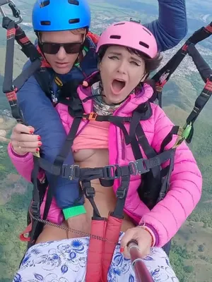 #Squirt #Pubblico #Brune #Masturbazione #Vibratore #Estremo #Reale #Rischioso #Sconosciuto #Dripping Wet Pussy #Orgasmo Multiplo #Loud Moaning Orgasm #Realtà #Porno In Verticale #Pilot #Sky #Paragliding #Parapente